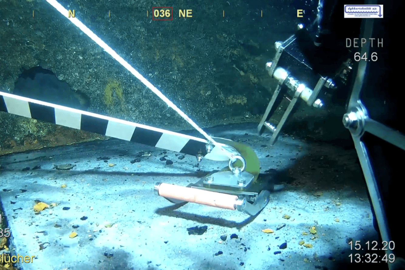 ROV using Blumags magnet