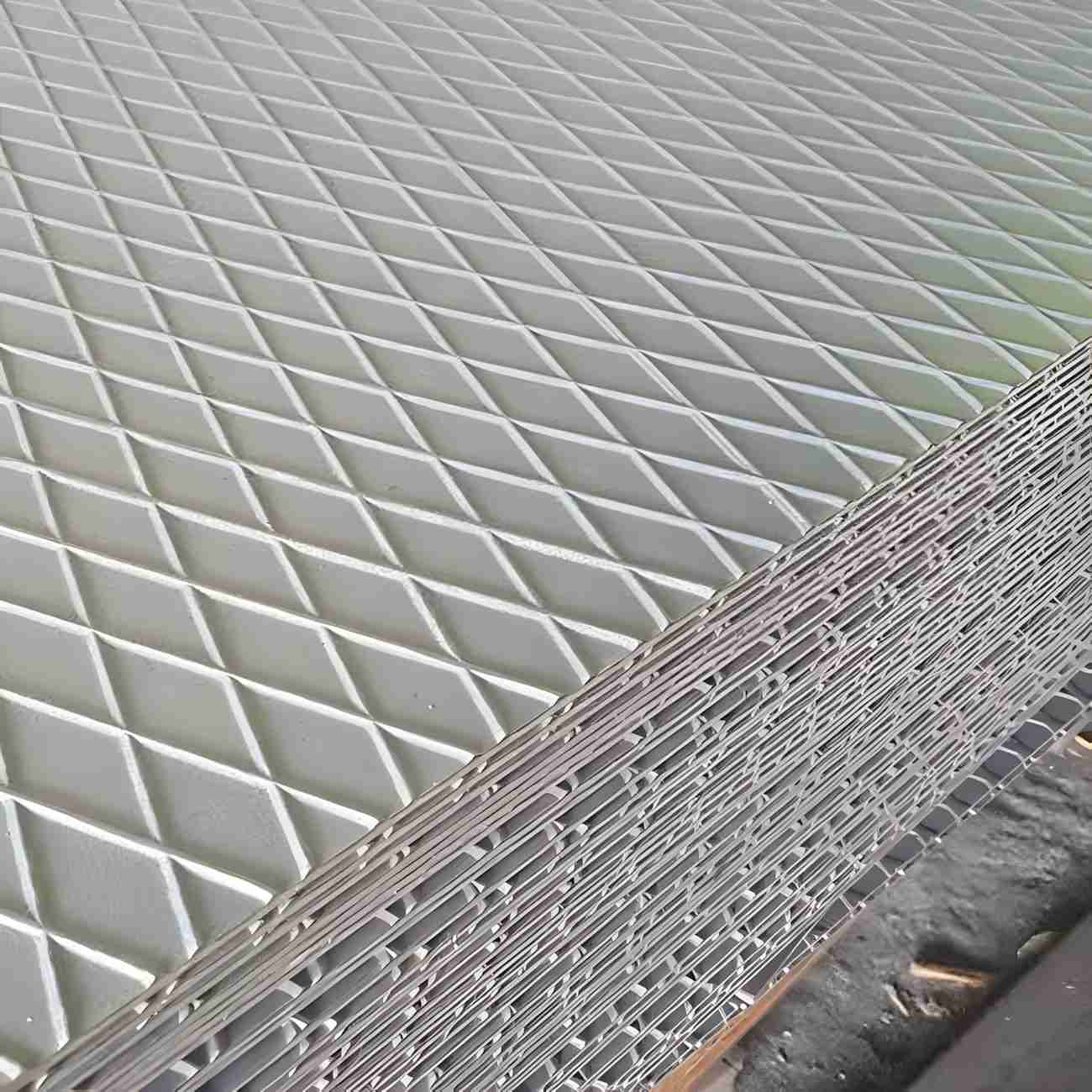 Aluminium Diamond Chequered Sheet