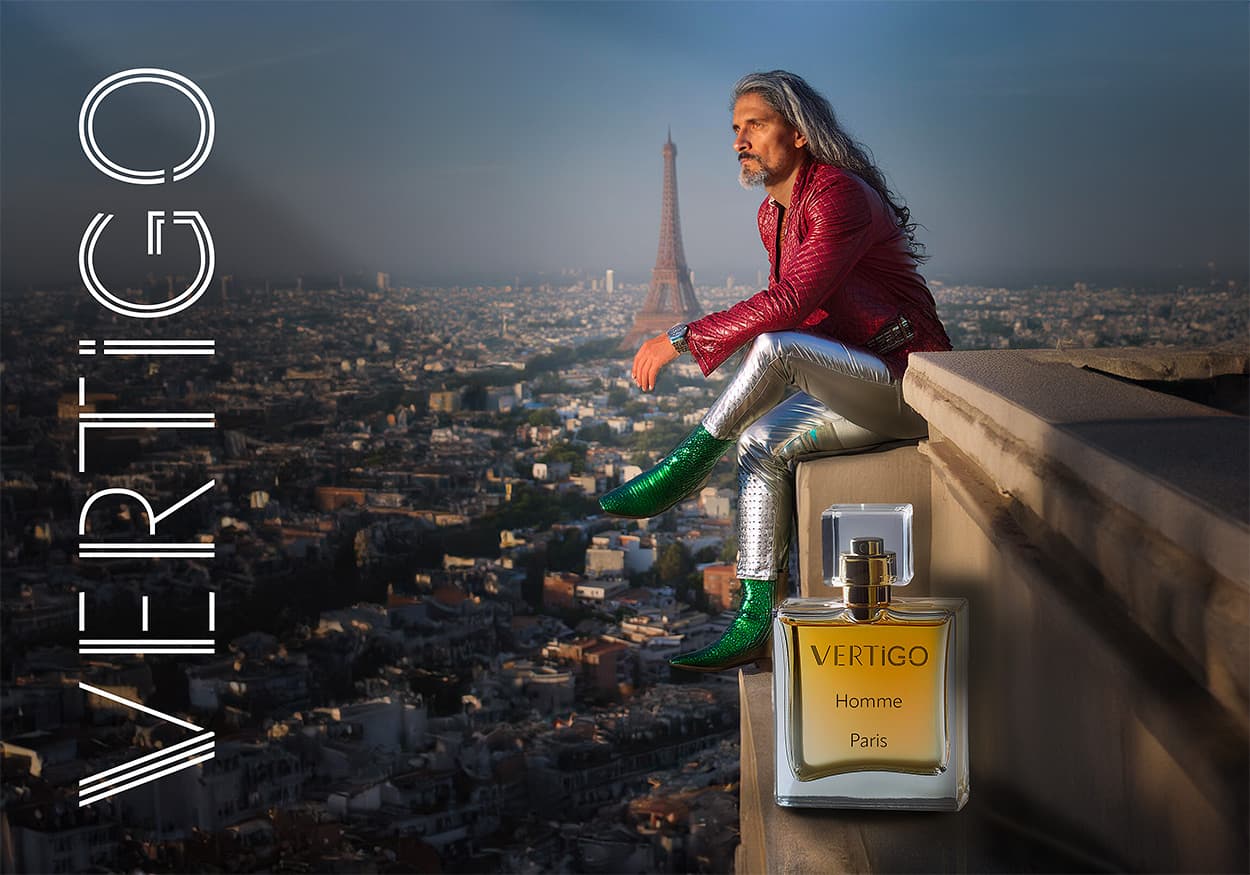 Un homme au sommet d'un immeuble