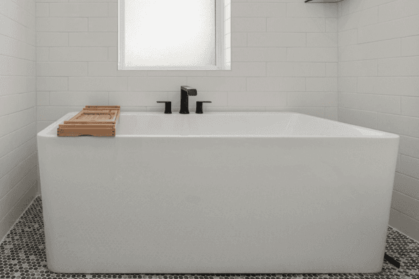 Primary Bathroom Tub