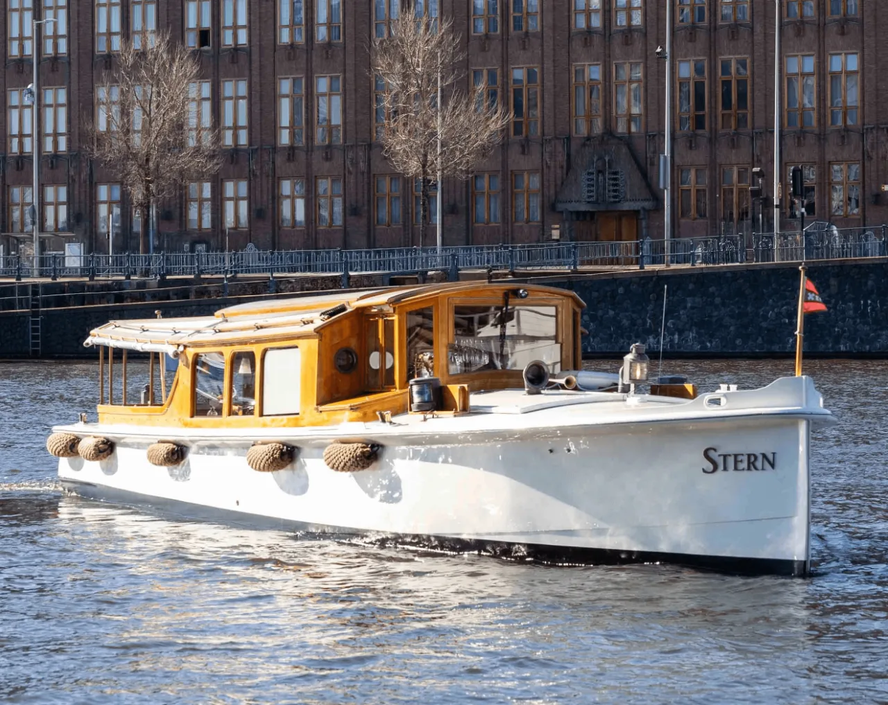 Stern at Amrath