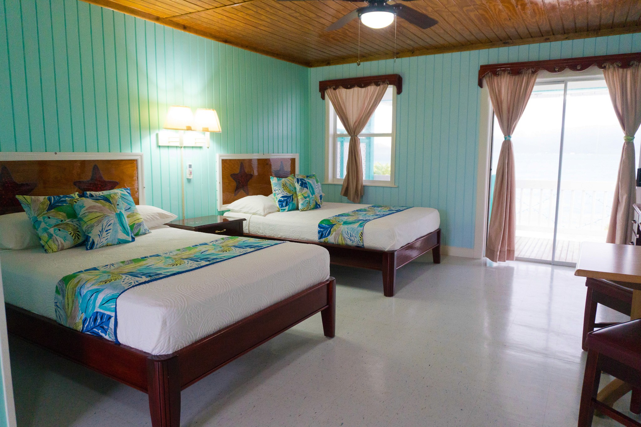 hotel-bedroom