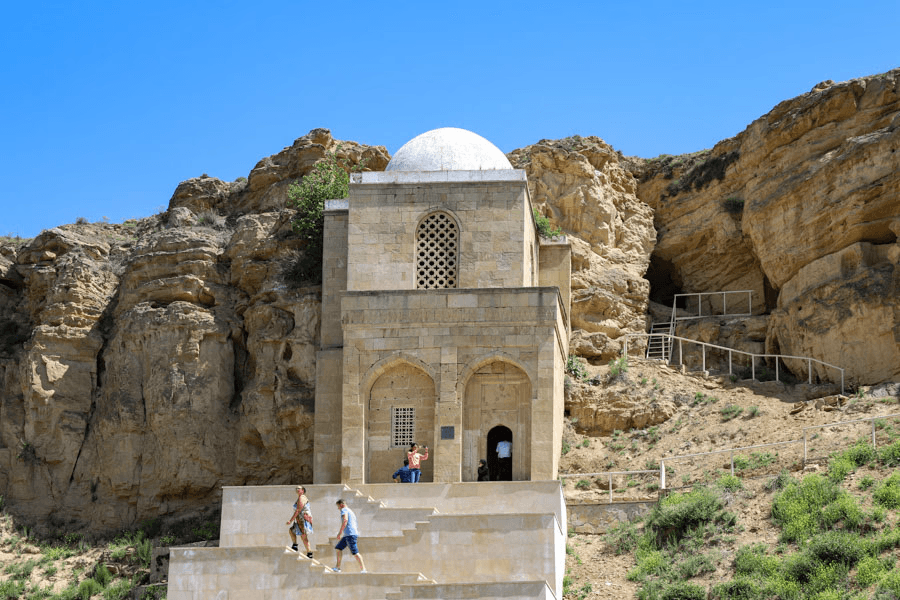Dağ istiqamətində səyahət
