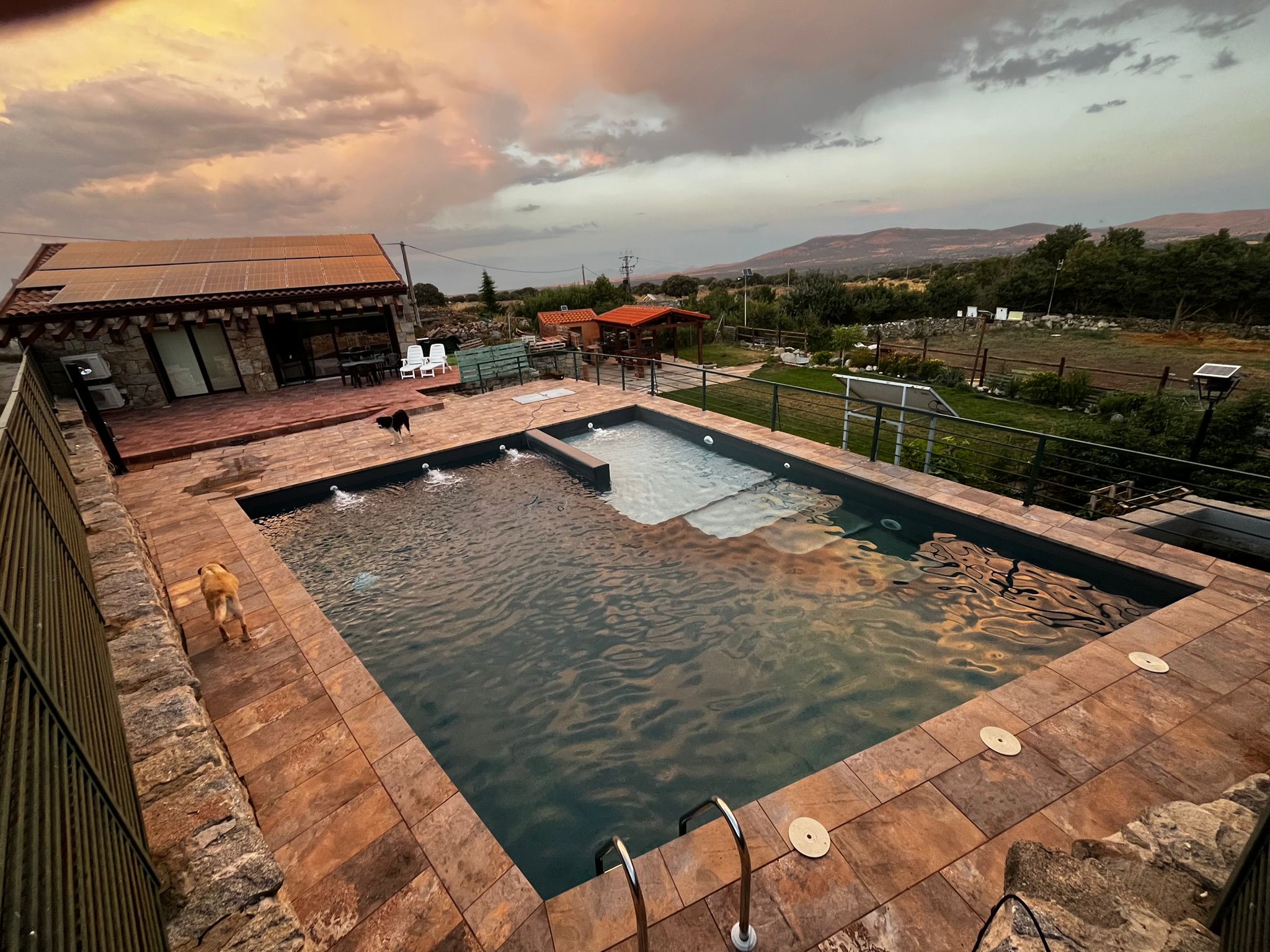 casa rural en ávila con piscina privada