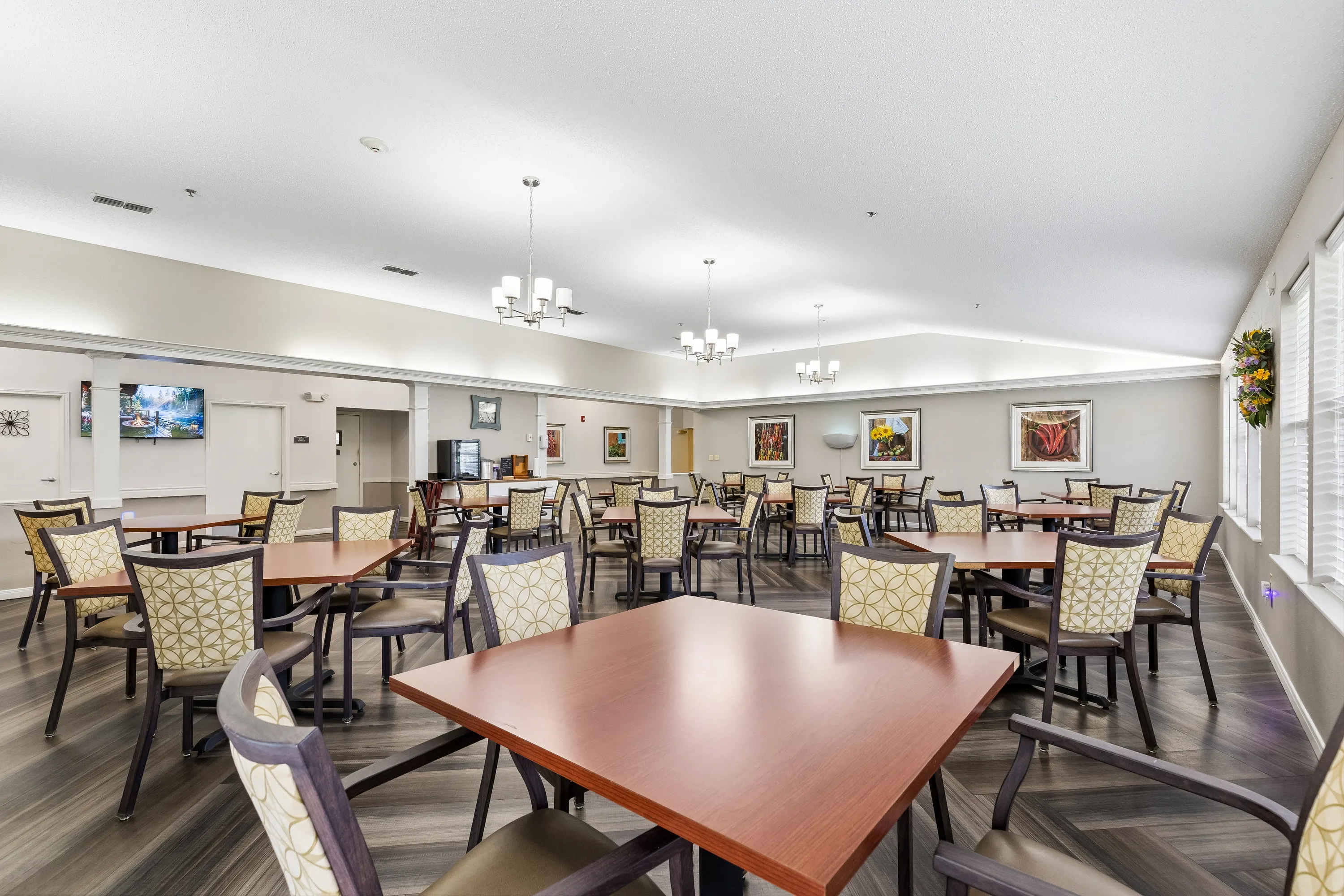 Cleburne Court community photo 1