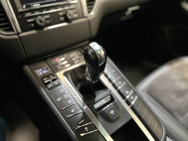 PORSCHE Macan 2015 BLACK Gebrauchtwagen - Galeriebild 17