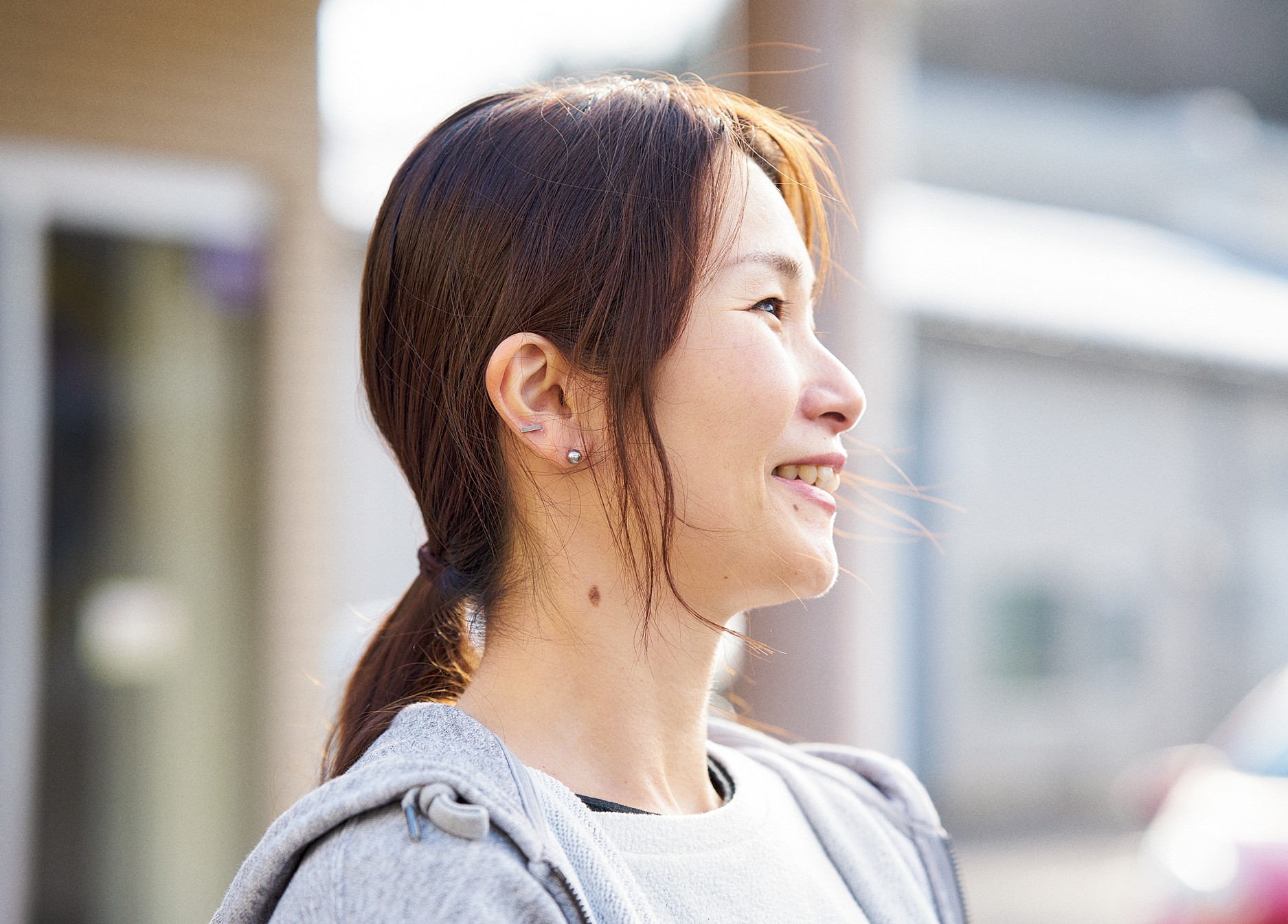 板垣さんの横顔