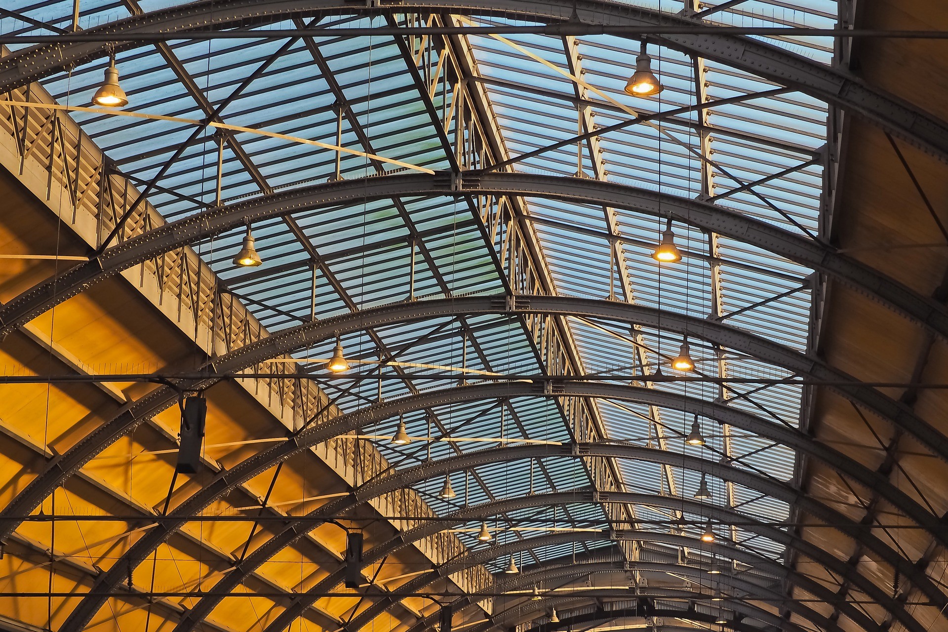 งานโครงสร้าง ท่อเหล็กดัดโค้ง โครงหลังคา  จากท่อเหล็ก เหล็กรูปพรรณ  