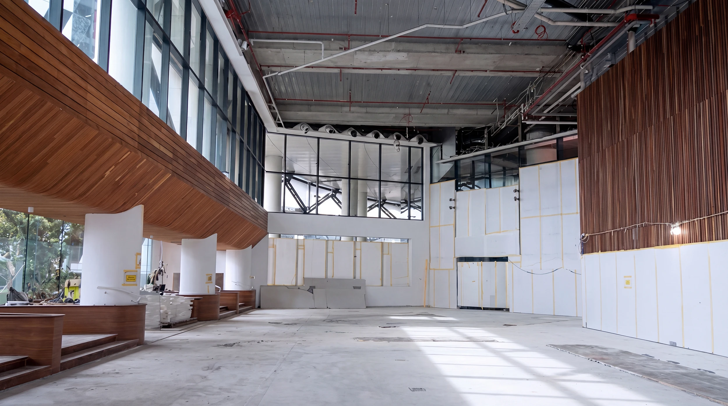 Light trails forming curved lines in a tunnel or circular pattern