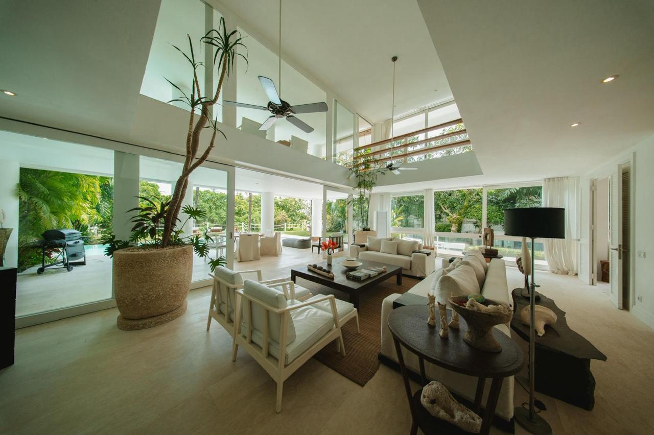 5-bedroom villa by the river in Pererenan