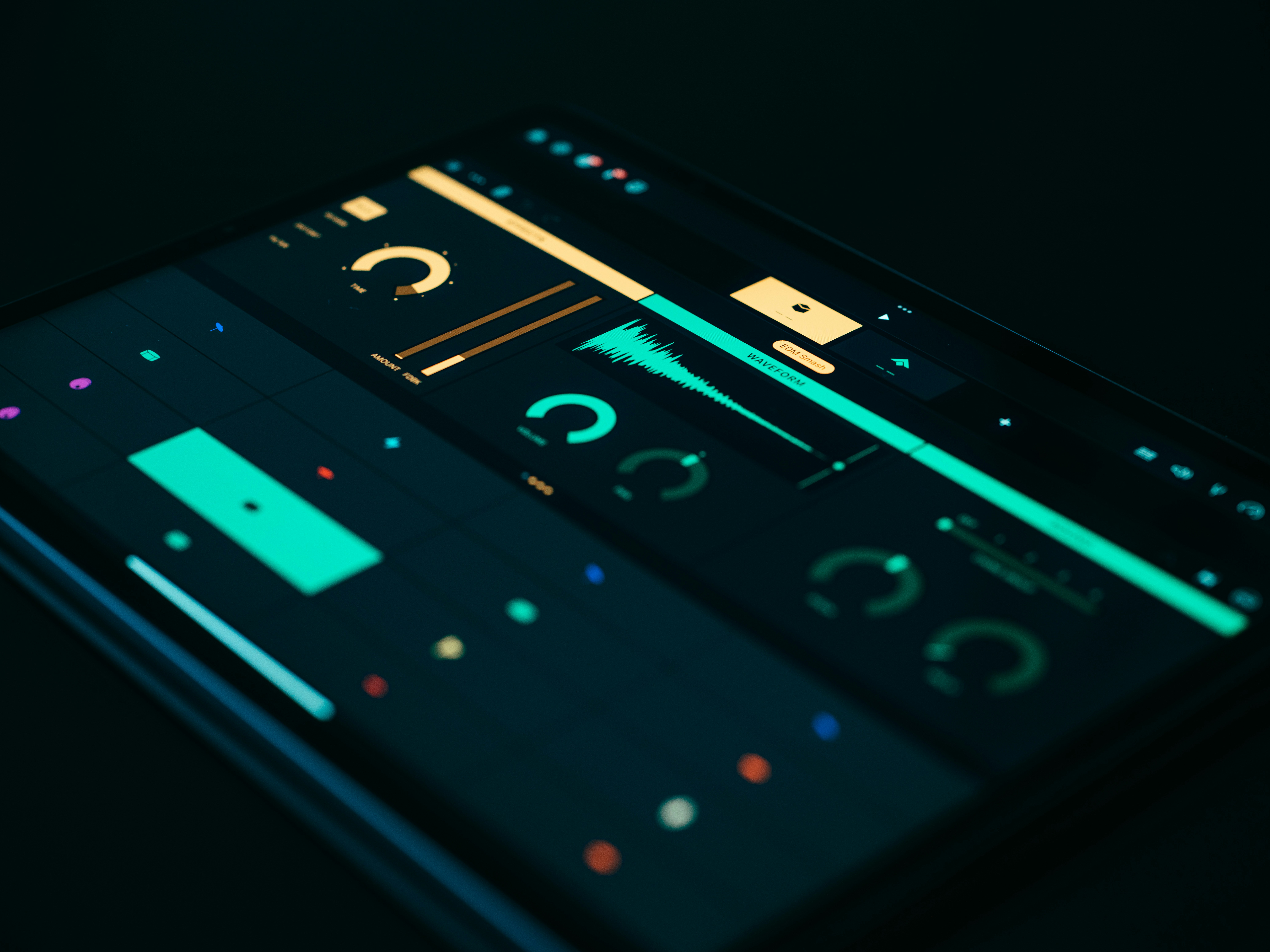 UI Sound Design × AI: Designing the Future of Intelligent Interfaces, Wongsakorn Techaboontam, torskaa