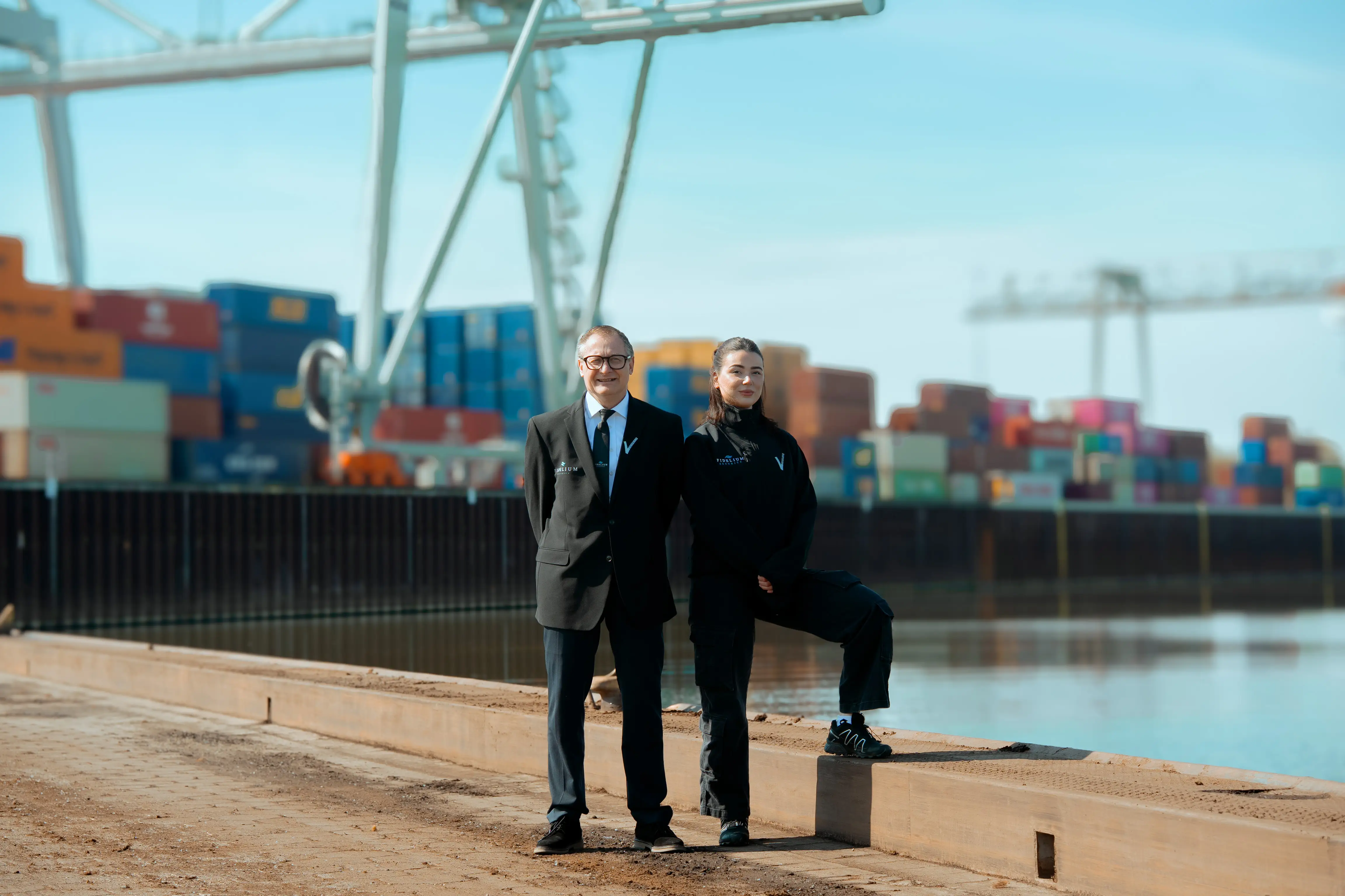 Twee beveiligers voor haven