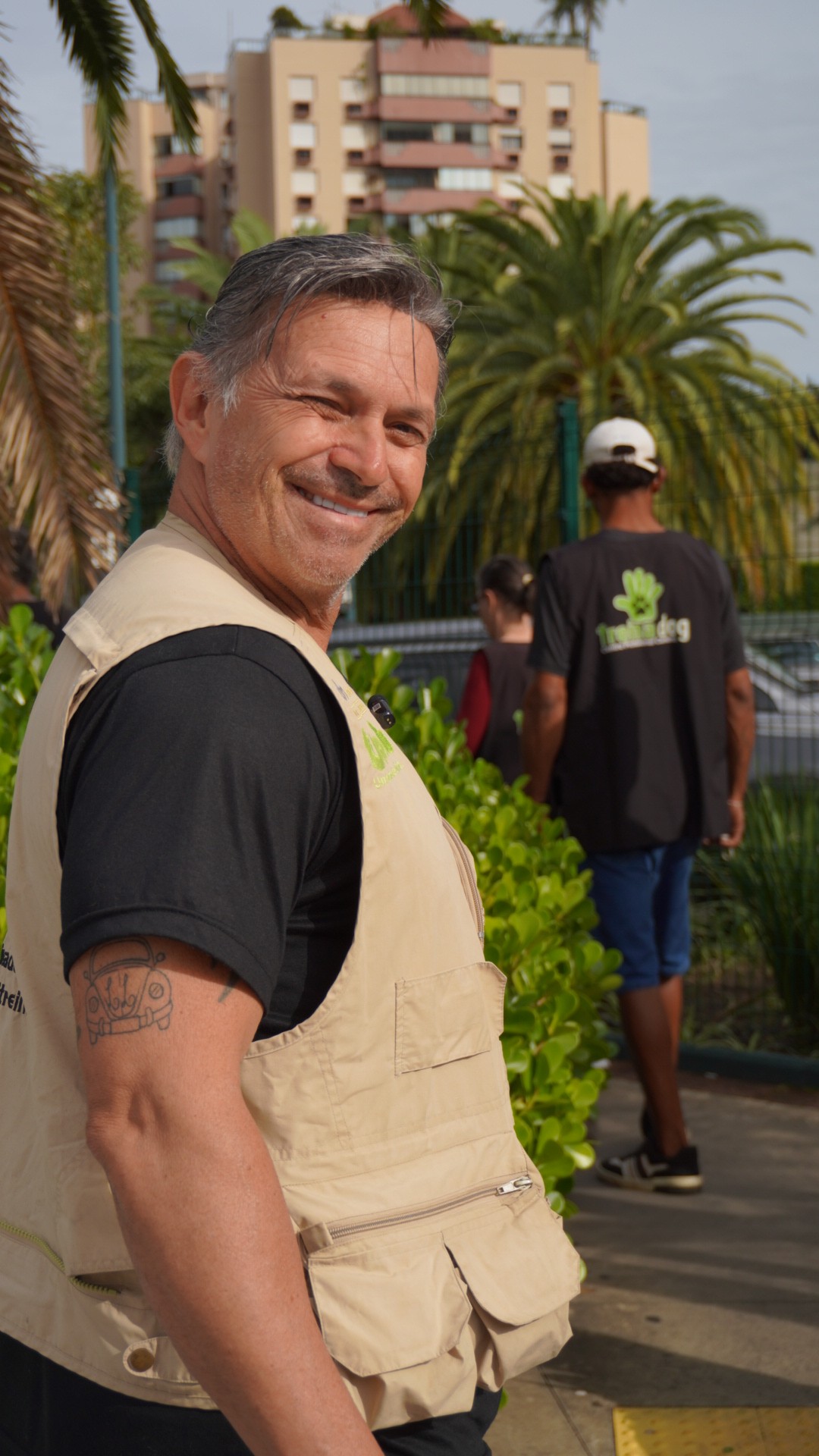 Concetrated triathlete grayscale