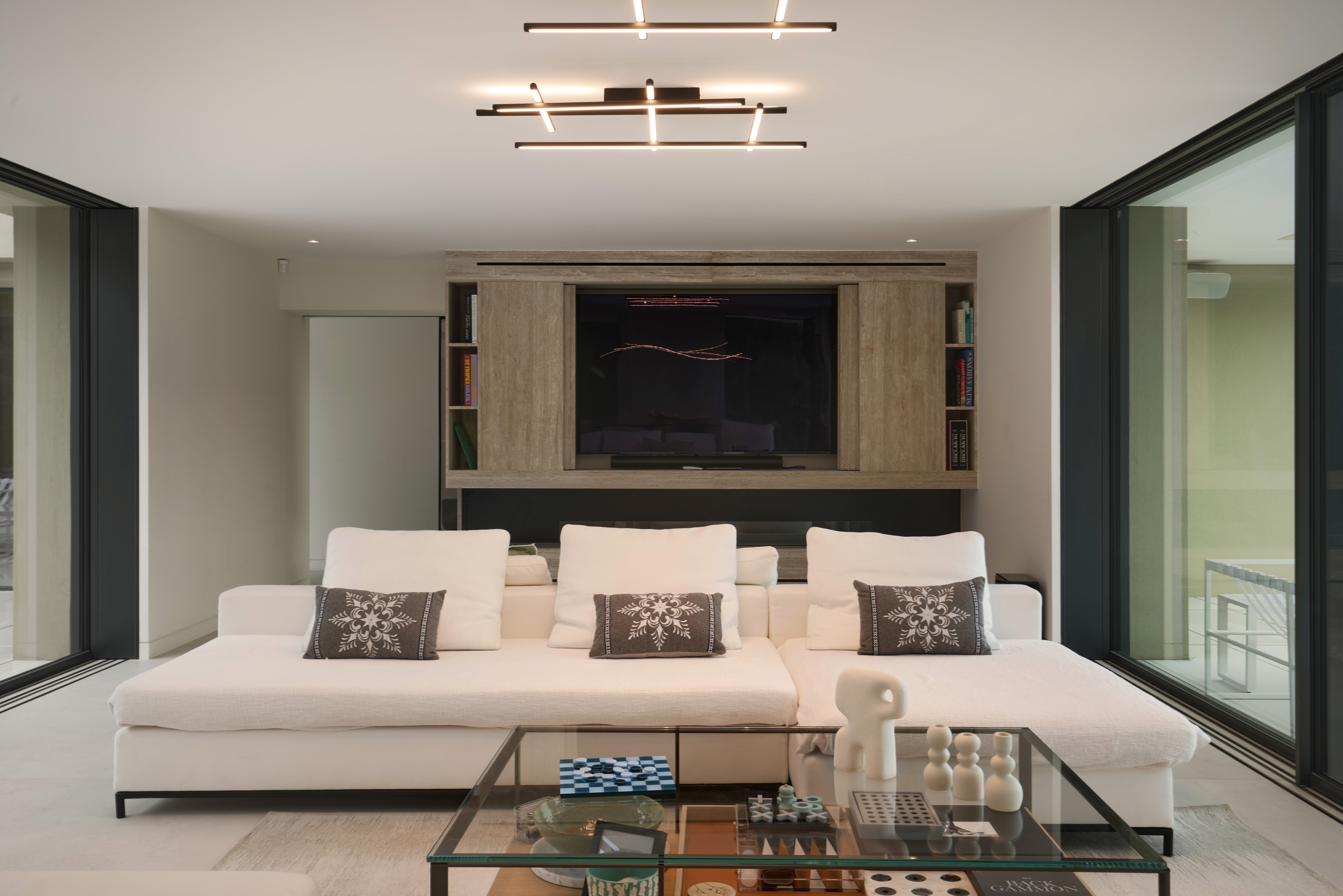 Here comes the alt text