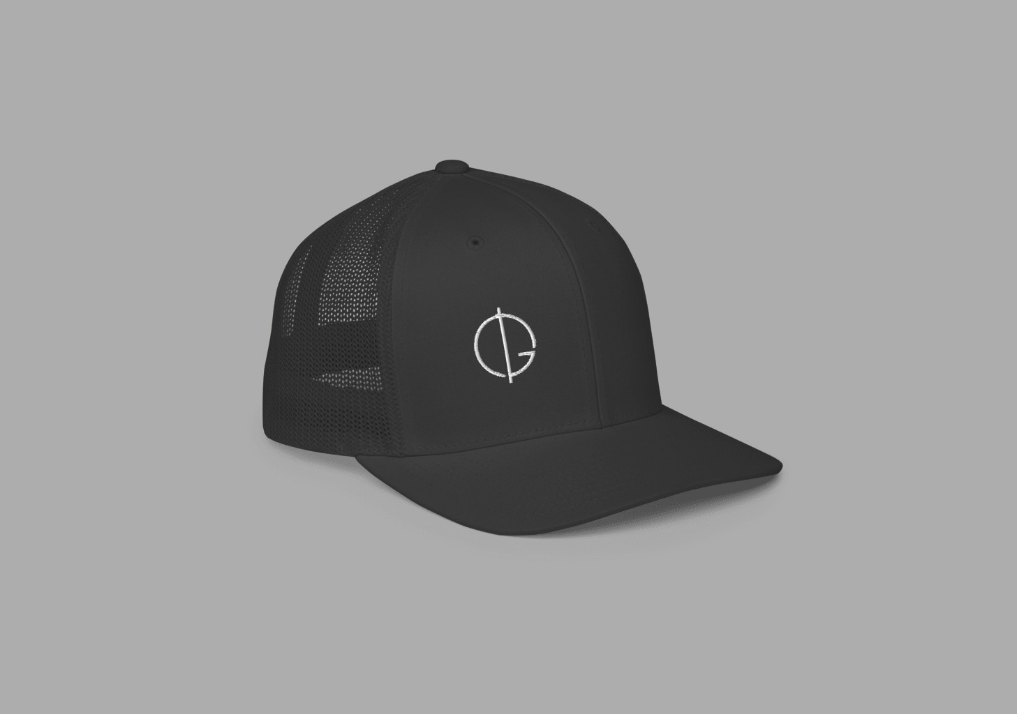 Black trucker cap with white embroidery of Domus Gusto