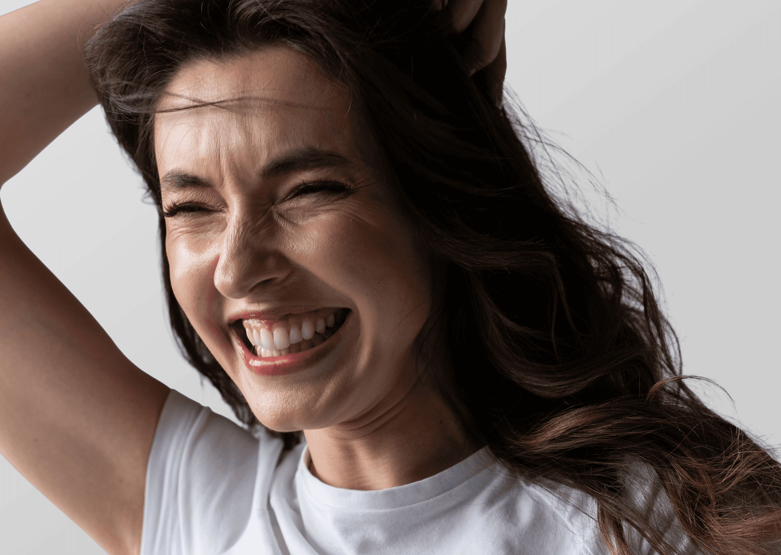 Sesja zdjęciowa dla Healthy Skin Clinic – naturalny portret uśmiechniętej kobiety