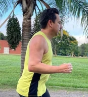 foto de um aluno da pro elite correndo