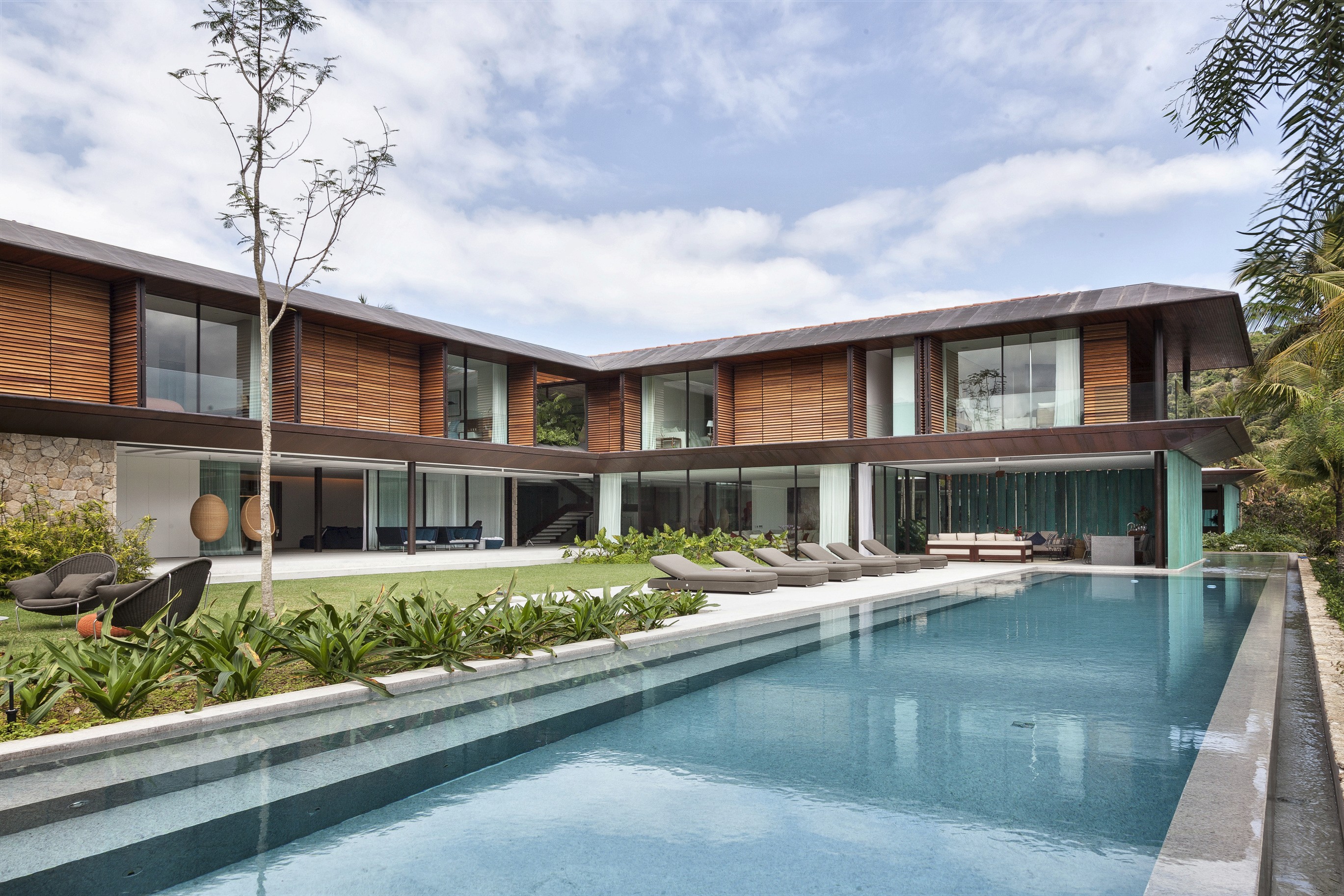 Pool view of the house