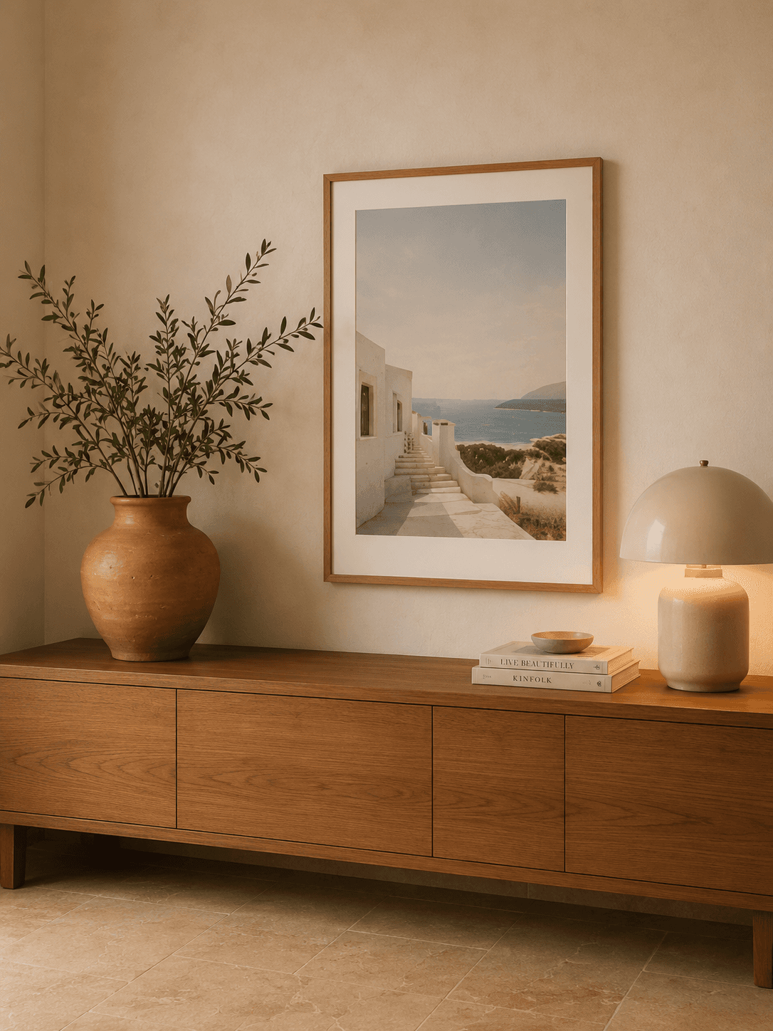 Cozy Mediterranean-inspired minimalist vignette