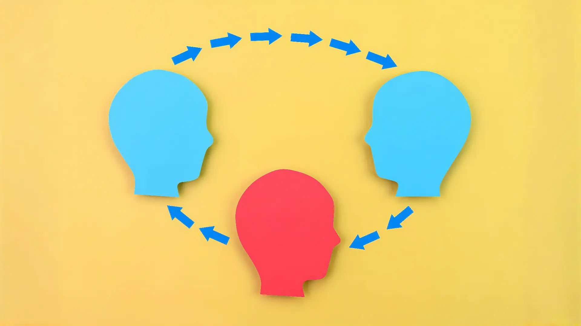Three head silhouettes exchange arrows in circular pattern, showing team communication and collaboration.