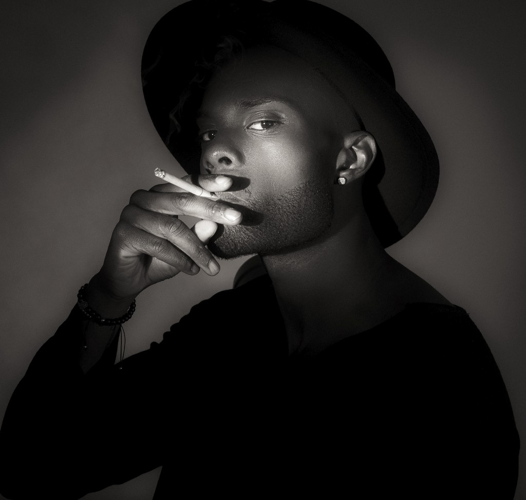 Rituel photographique — portrait artistique — confiance en soi — estime de soi — image de soi — fragment photographique — relique intime Maison Elion — photographe Seine-et-Marne 77 — portrait bespoke sur mesure — timeless photography France — photographie de rituel en France — portrait de luxe — image rare et significative