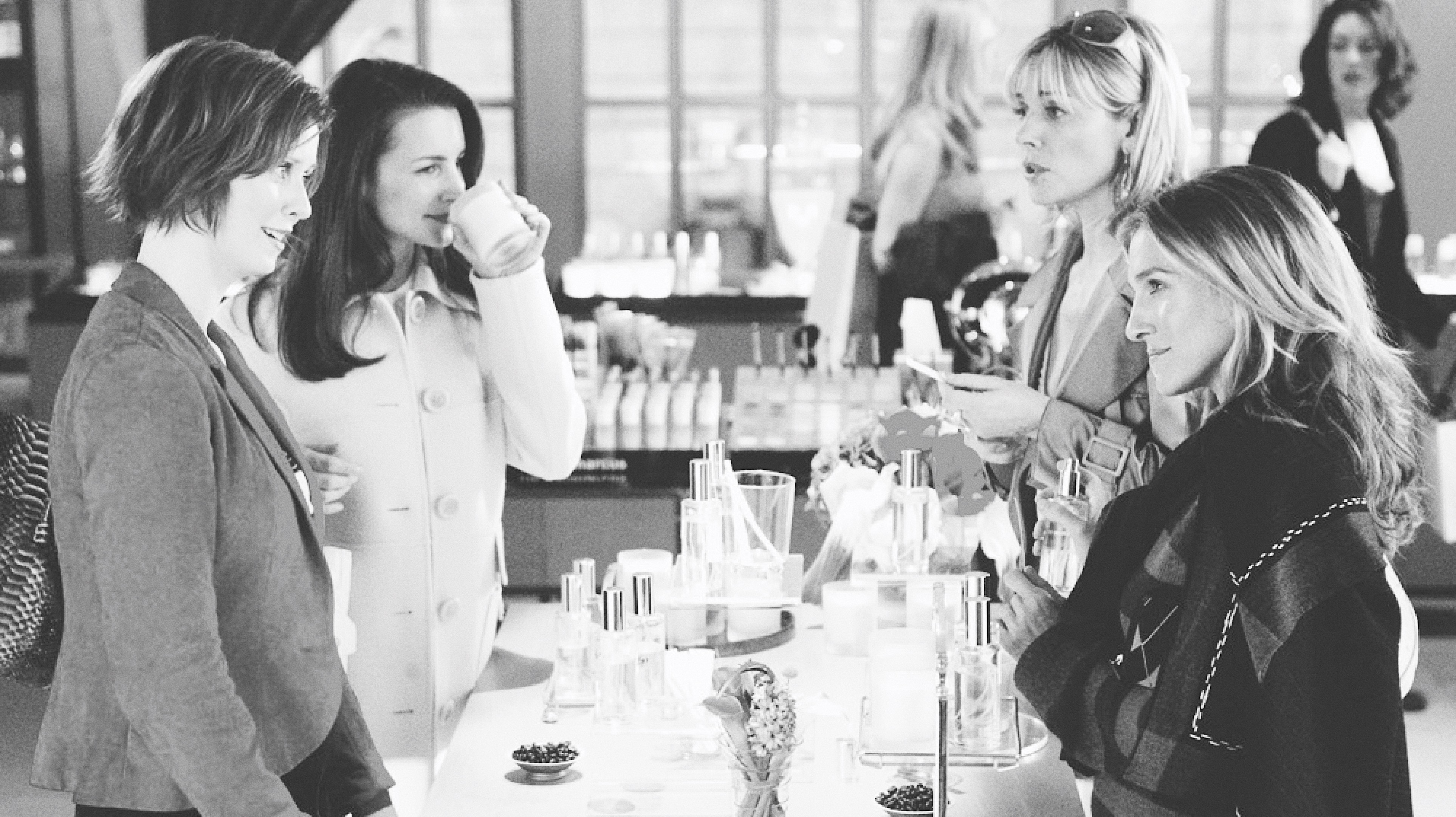 Кадр из сериала «Секс в большом городе», вдохновивший бренд Personage на создание линейки свечей, для которых студия Storysmell разработала ароматы