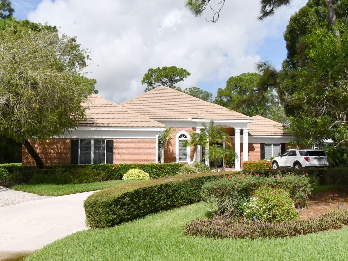 2003 Roof Replacement in Reserve Creek, PGA Village, Port St Lucie with Entegra Flat Tapershake Tile in Desert Tan