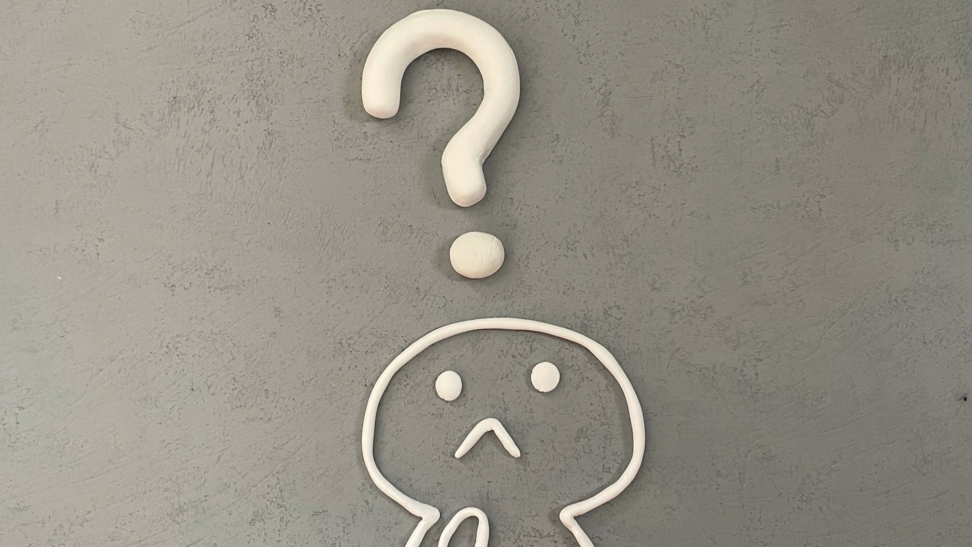 はてなマークが出ている人(口がへの字)