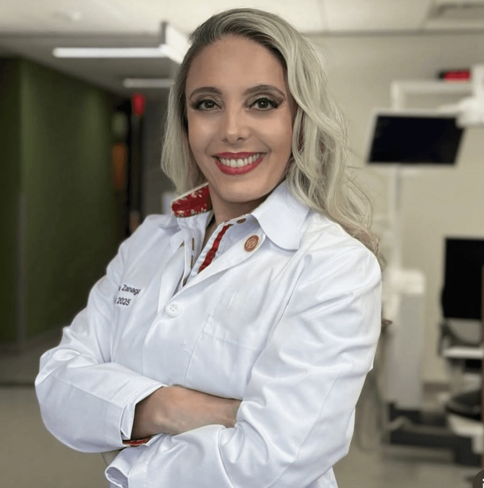 Portrait of Dr. Janaina Zanaga, DMD, general and cosmetic dentist at Gardens Implant and Cosmetic Dentistry in Palm Beach Gardens, Florida.