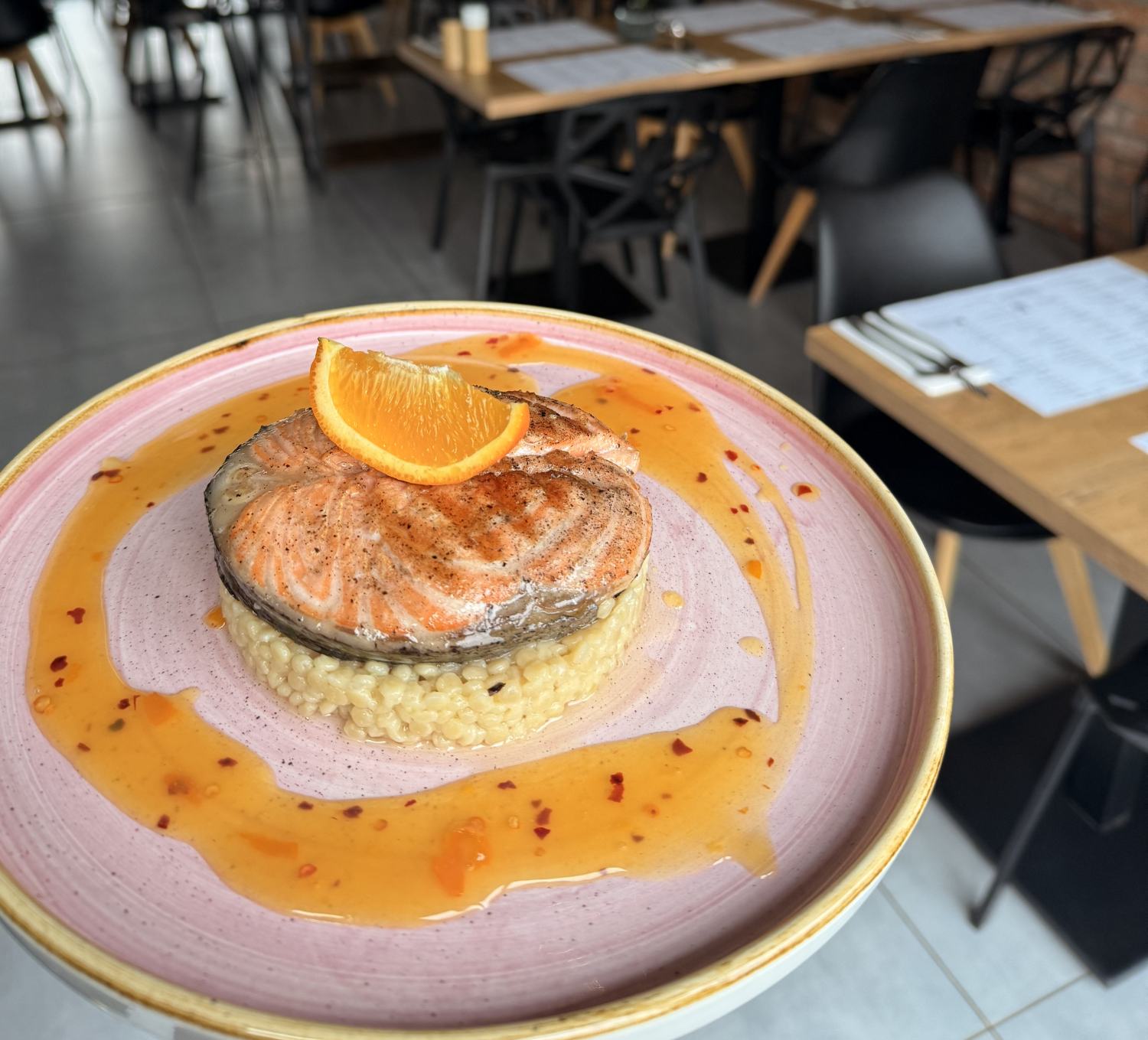 danie na obiad firmowy w restauracji