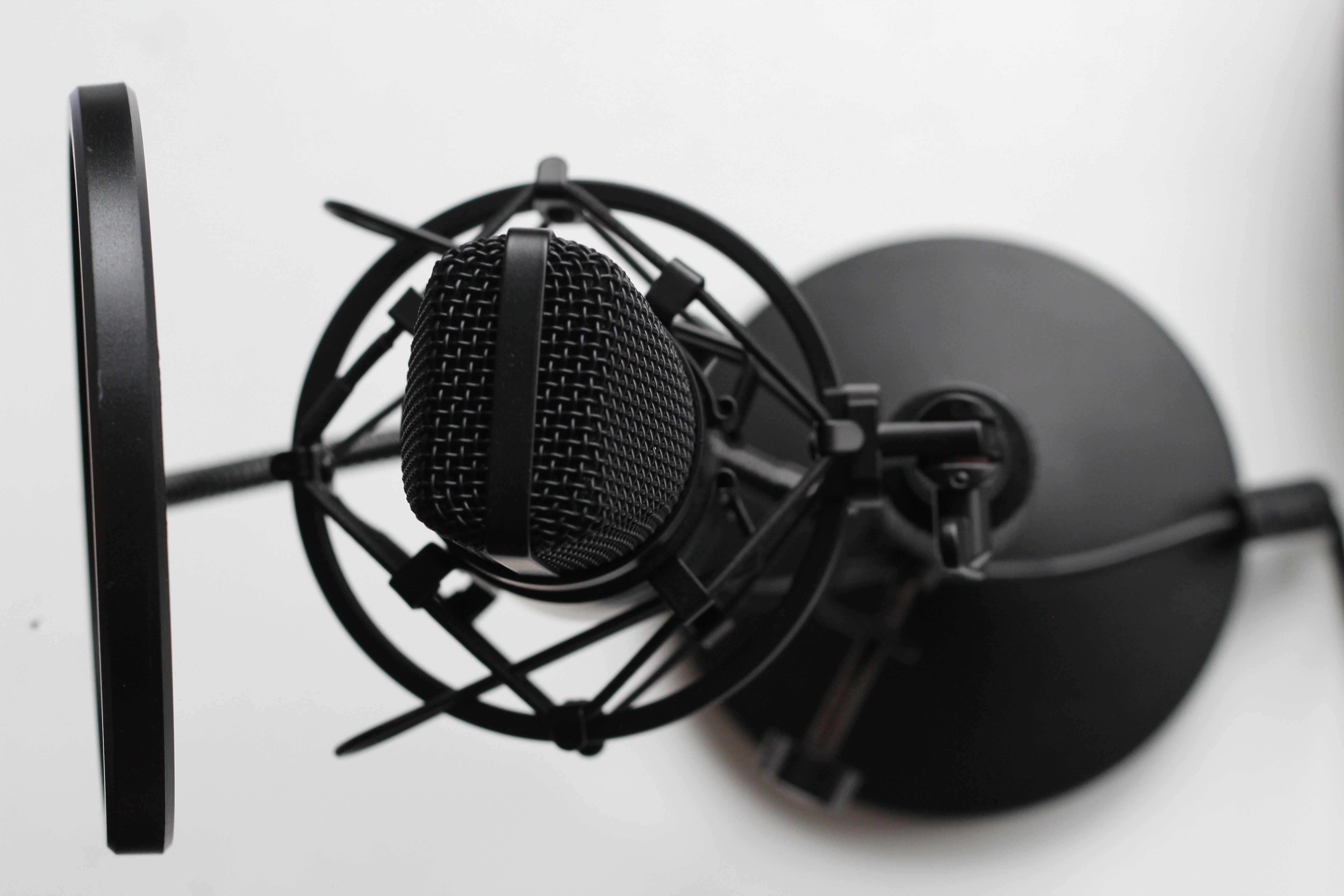 A microphone setup for ai vocals