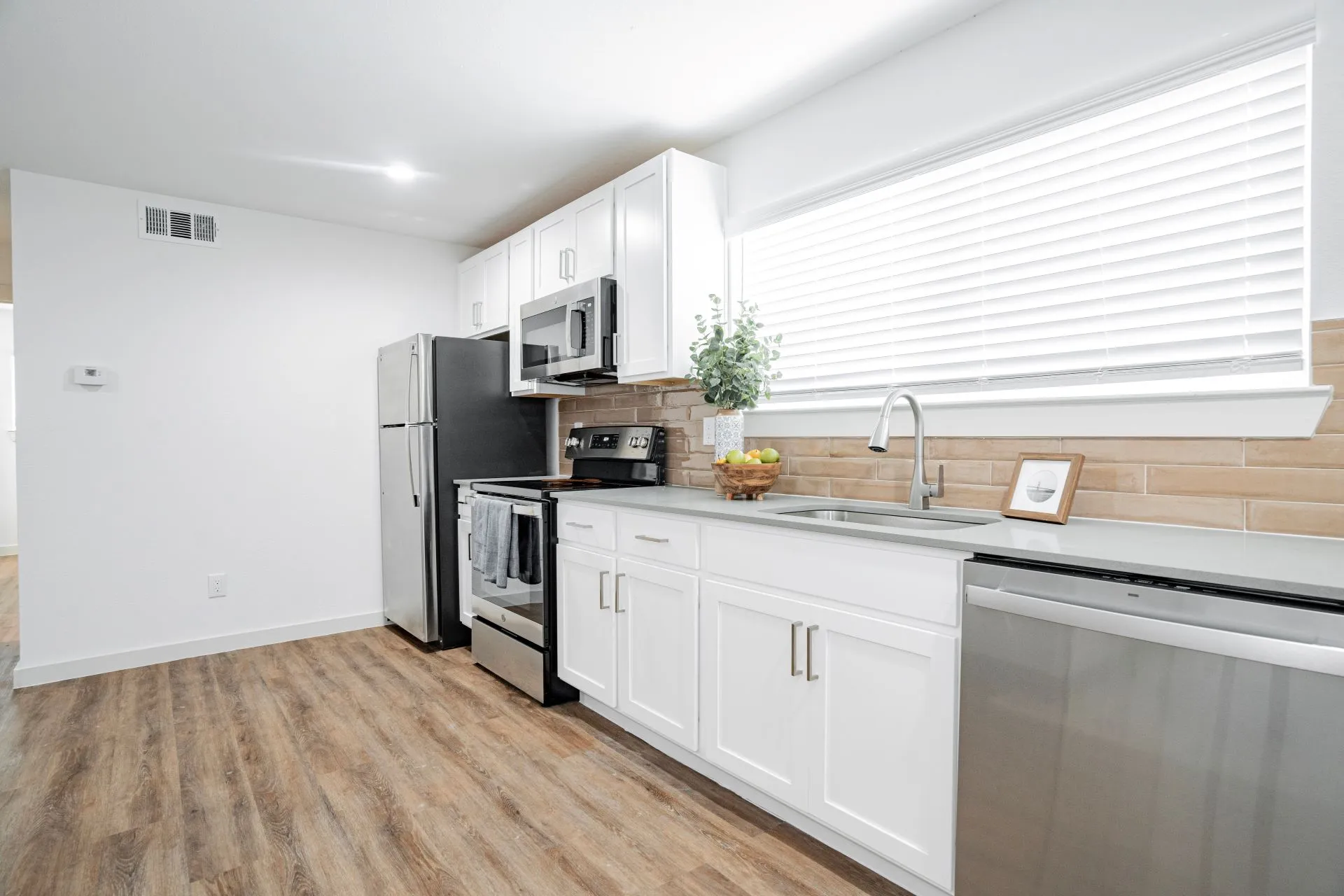 Crawford Corner at Bishop Ridge — Dallas, TX — 18 units