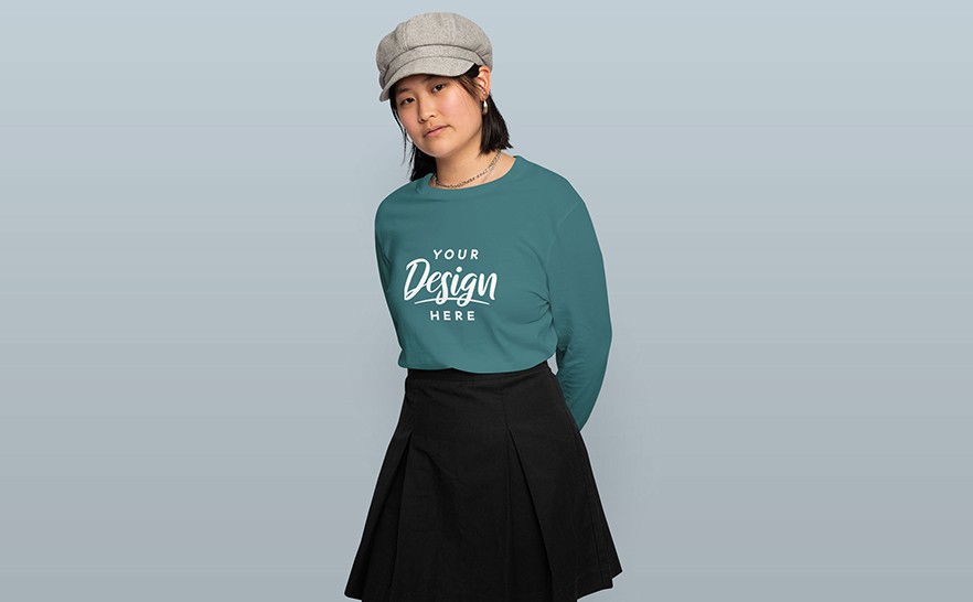 mockup of a woman with a sweatshirt