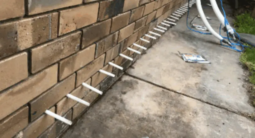 Gauge showing levels of user engagement, with tags for high and low engagement percentages.