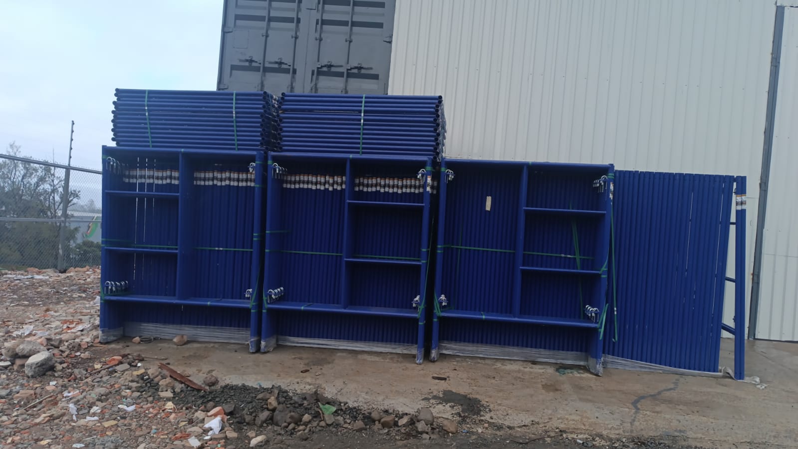 Andamios nuevos robados de Barmo Equipos circulando en el mercado tras estafa reciente