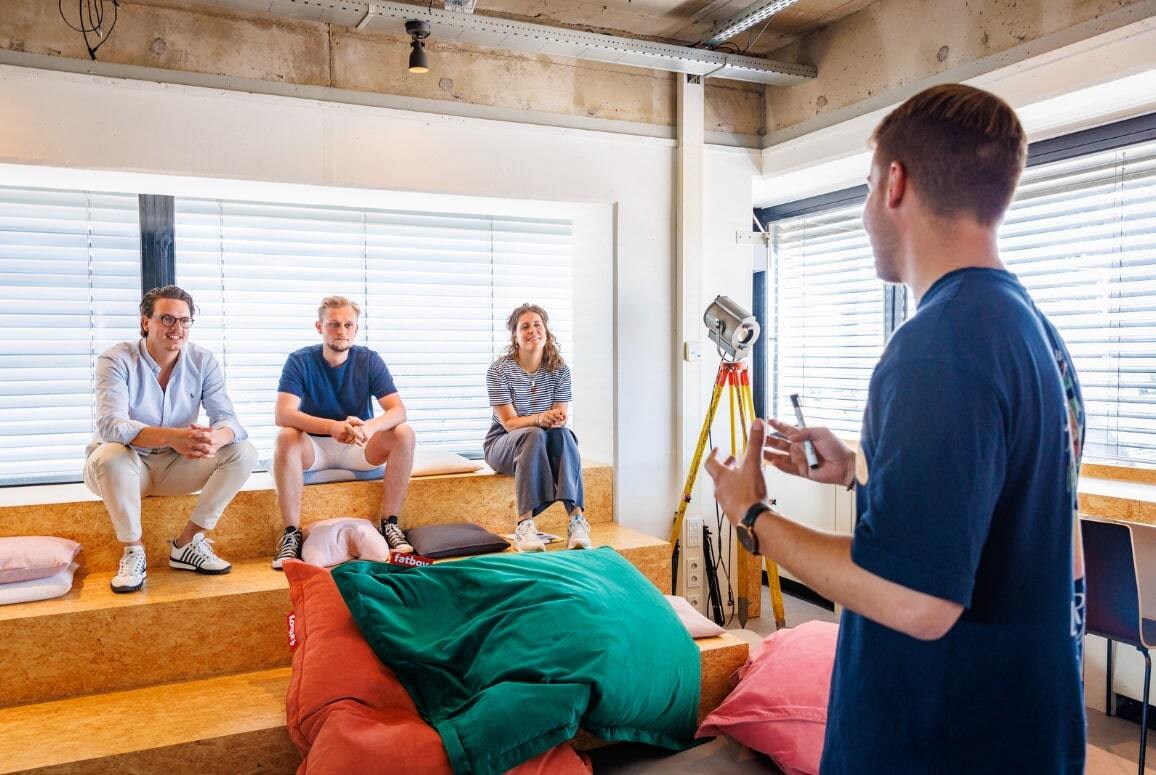 Combining online and offline learning