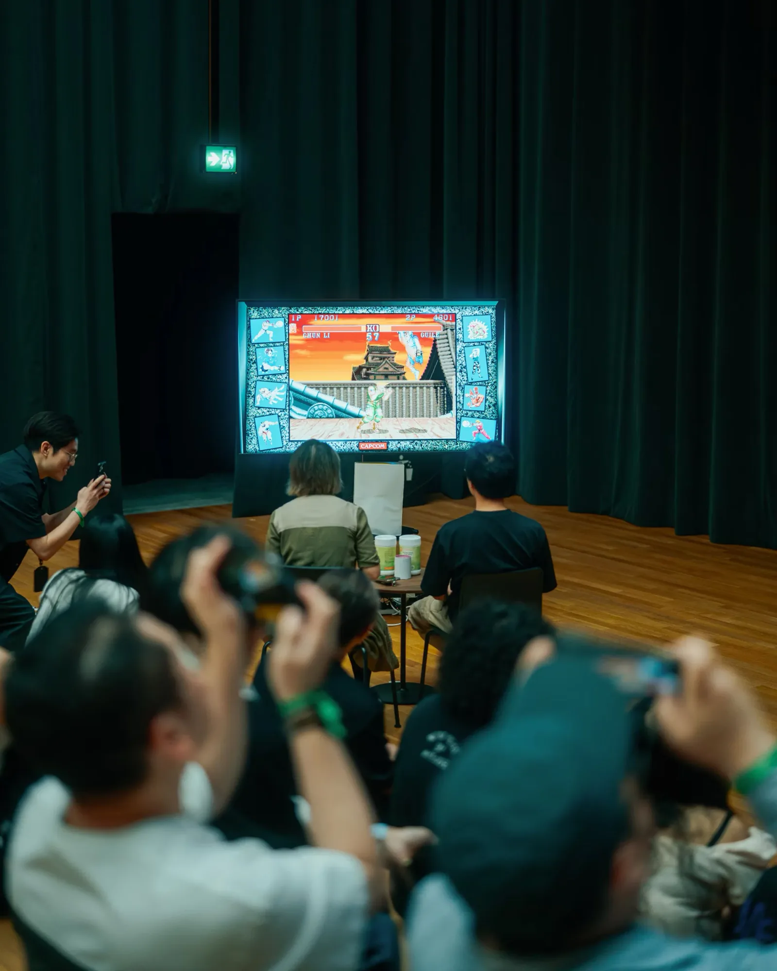 M+ Night Parties — project image 12 by Roman Olinchuk. 香港攝影、創意影像及視覺敘事作品。