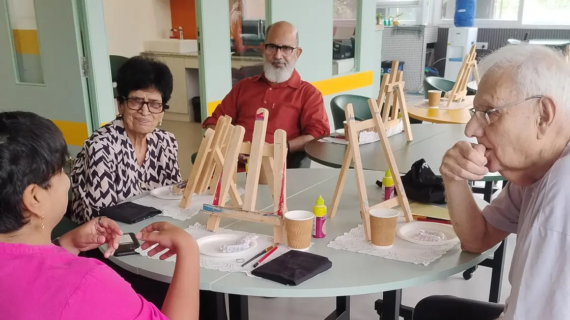 Chats with members over tea