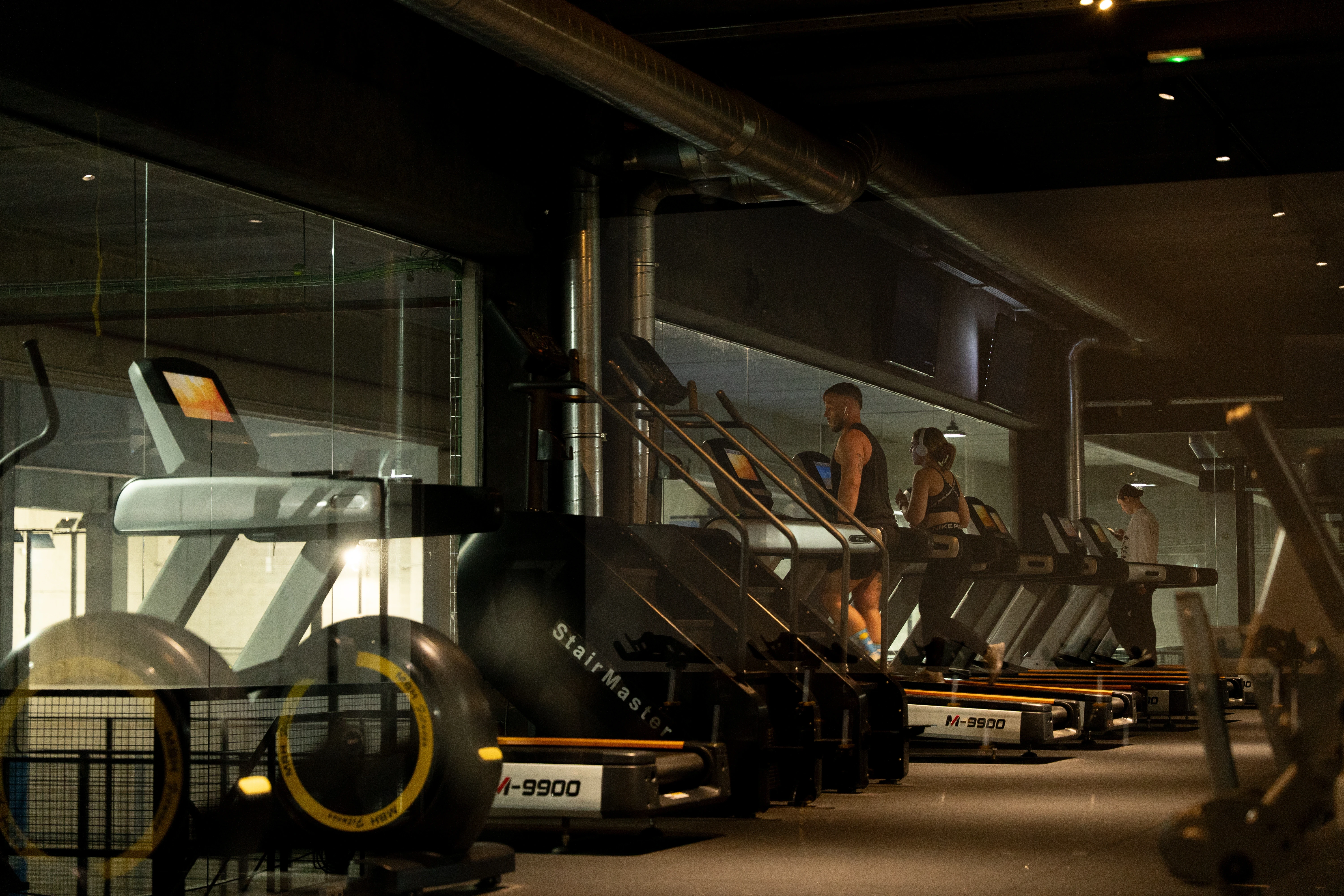 Dynamic picture of a cyclist riding downhill