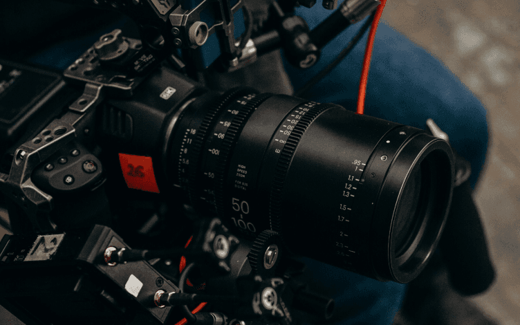 Camera capturing product image for dropshipping