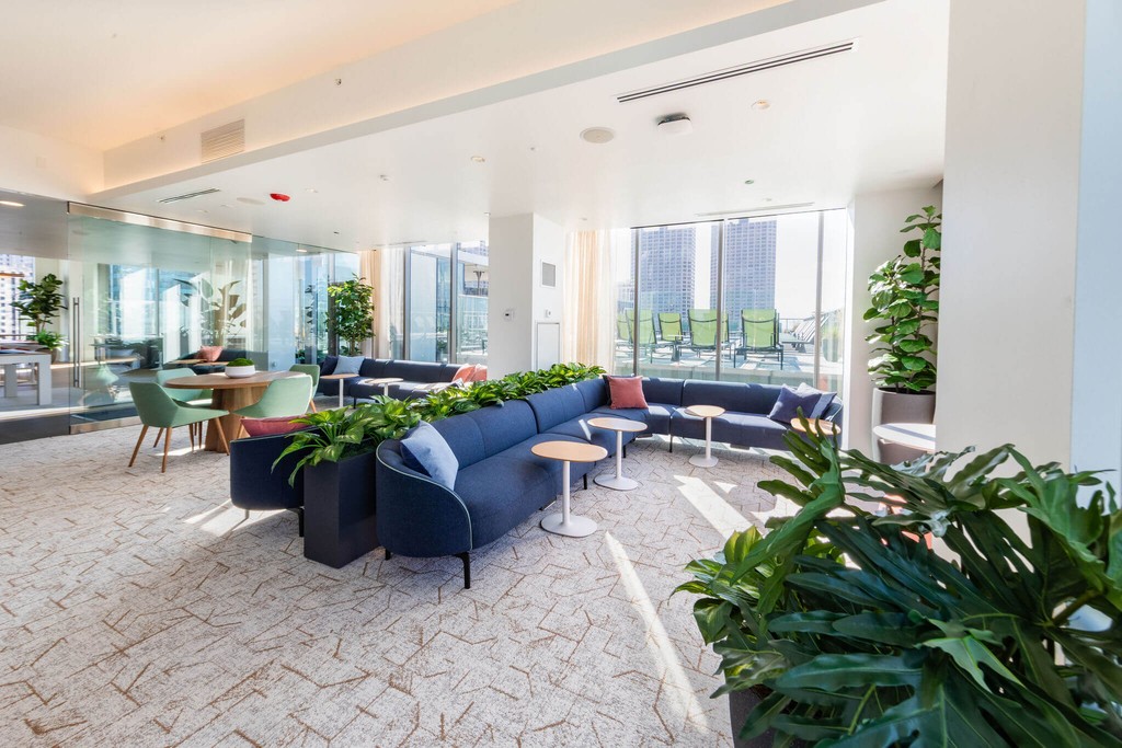 Premium amenity lounge at Catalyst West Loop Chicago apartments