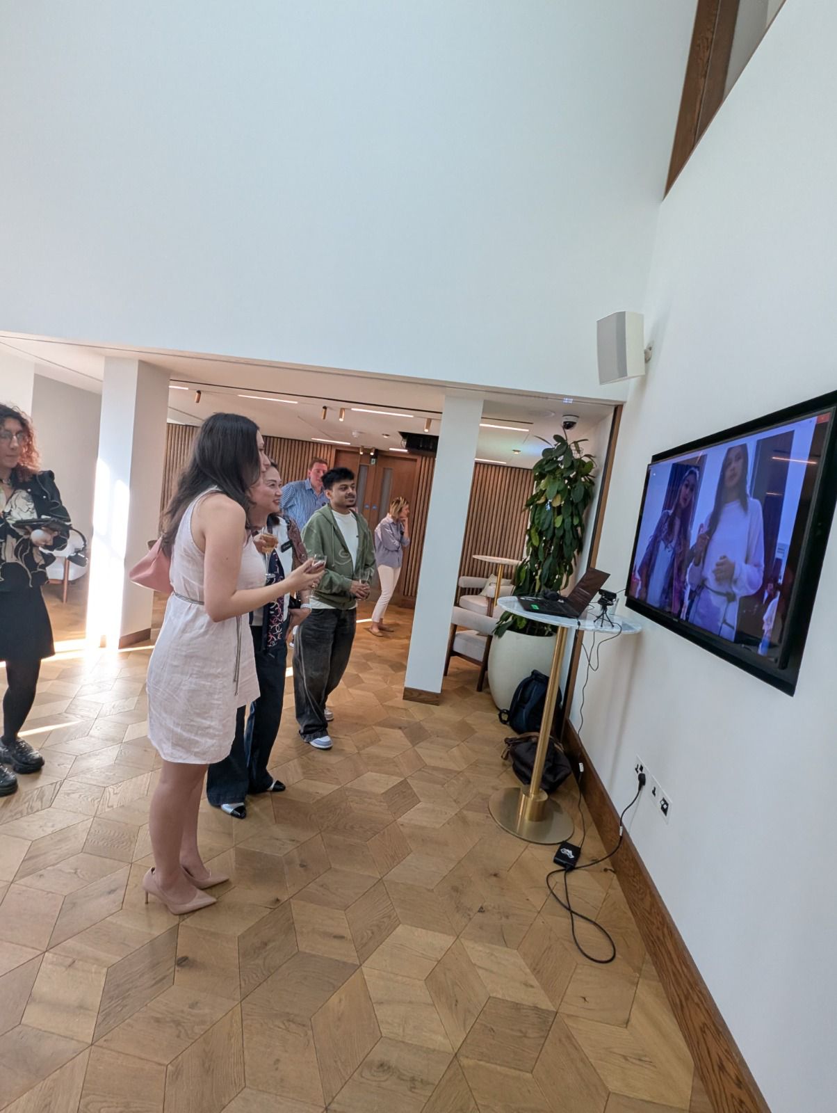 Troscan - Luxury Furnitures