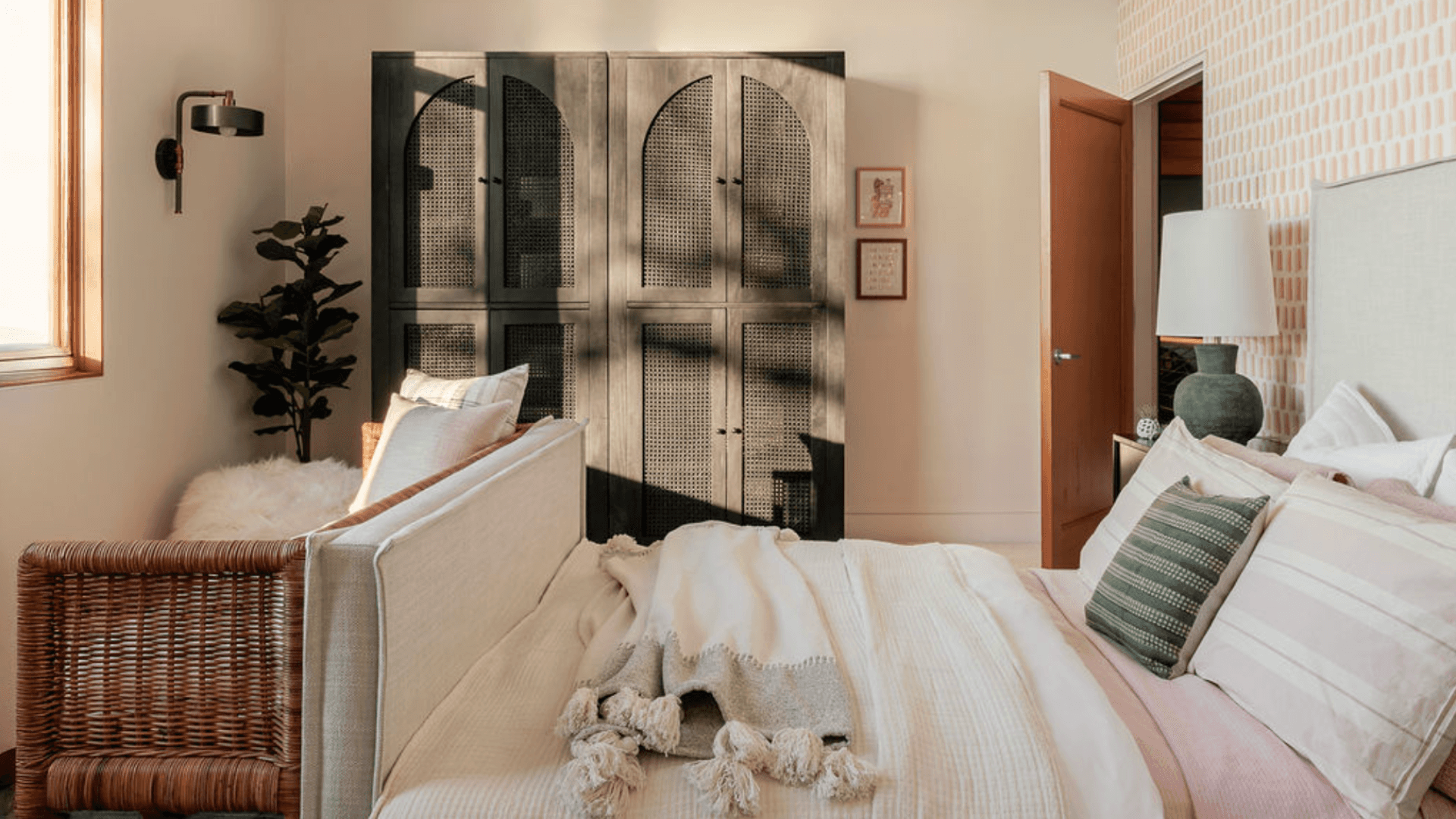 We’re so excited to share details from The Seattle House: Girls Bedroom –– one of our favorite interior design + professional organizing projects in Seattle, Washington.