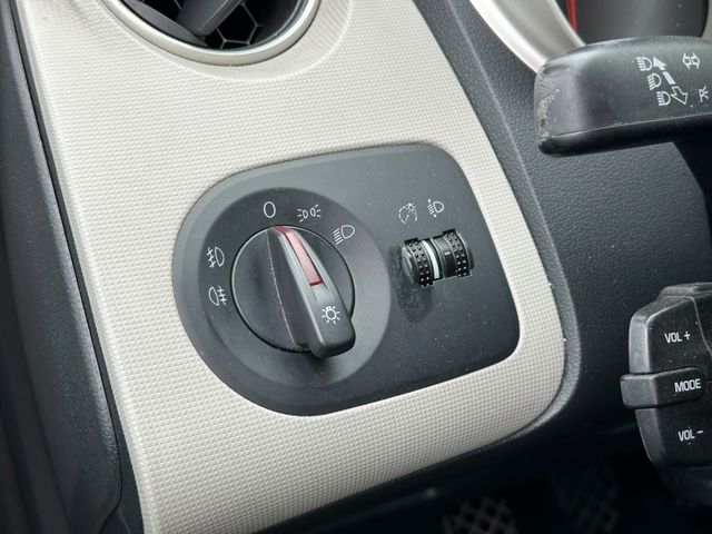 SEAT Ibiza 2010 WHITE Gebrauchtwagen - Galeriebild 11