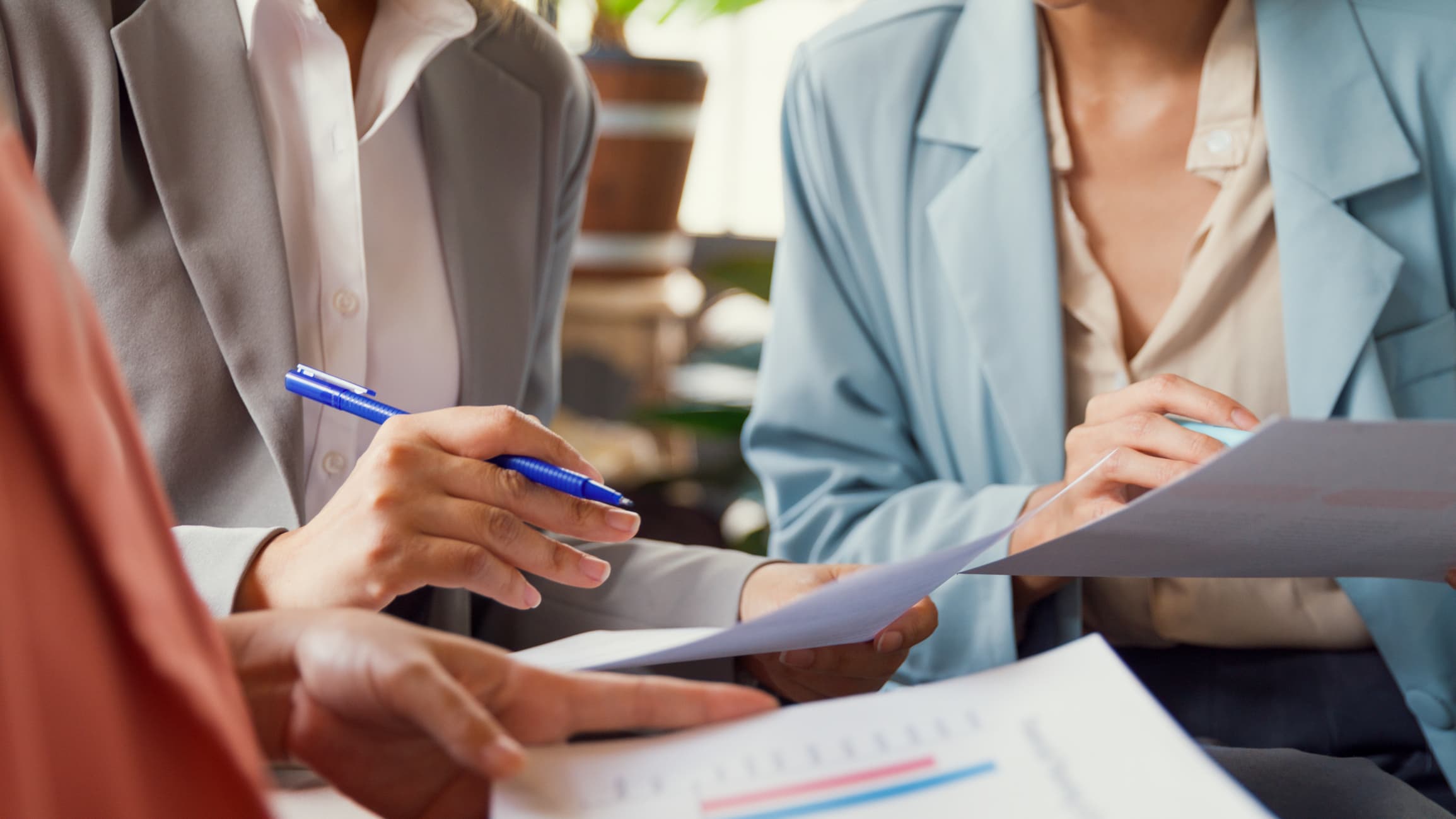 Aspect ratio controlled image