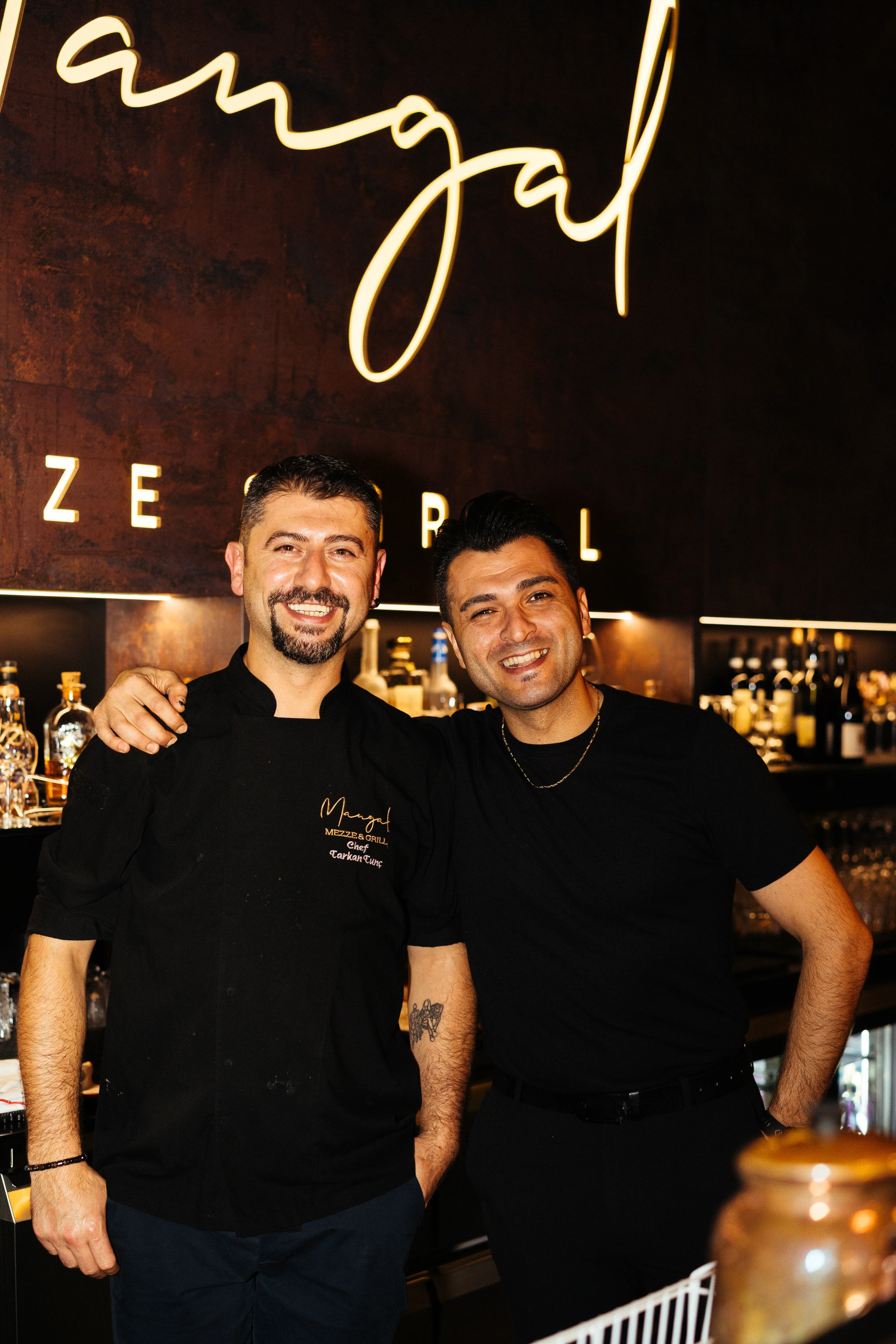 Mangal Mezze & Grill Saarbrücken: Ihr Team für Mezze, Grill & Cocktails.