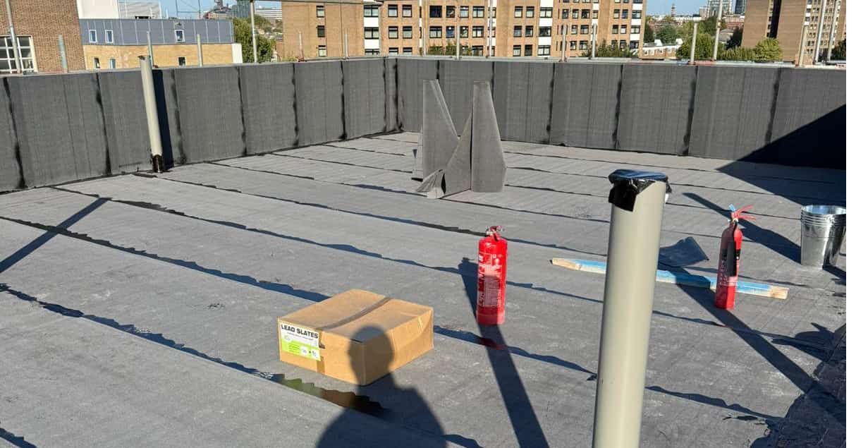 Gauge showing levels of user engagement, with tags for high and low engagement percentages.