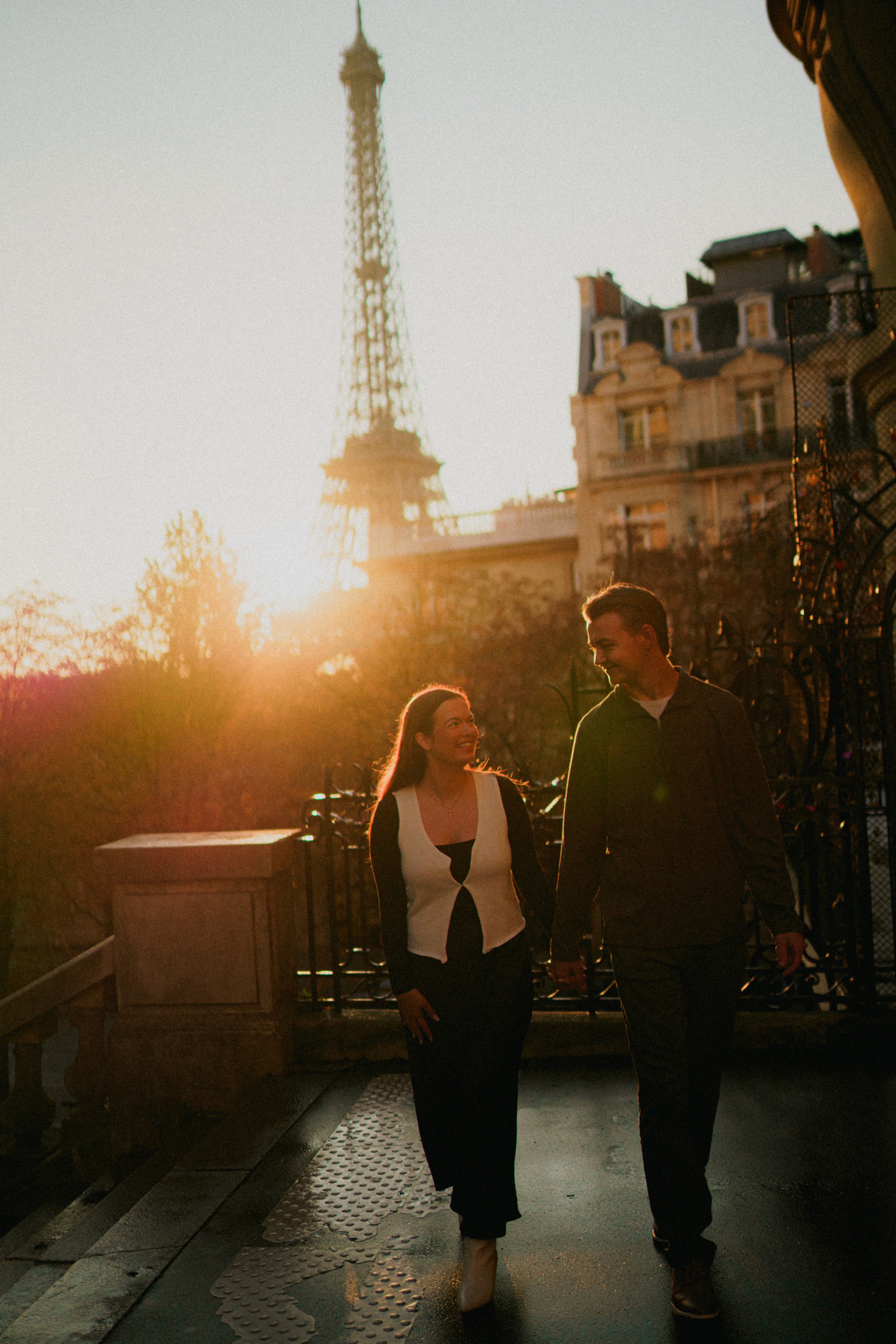 Paris Photographer - LeParisPro. Weddings, engagements, proposals, lifestyle and fashion photoshoots.