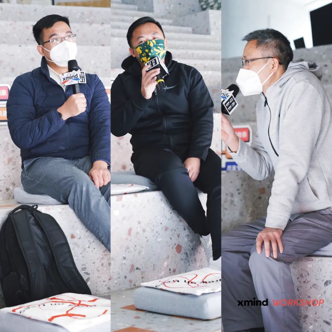 学堂讲座中参与者发言