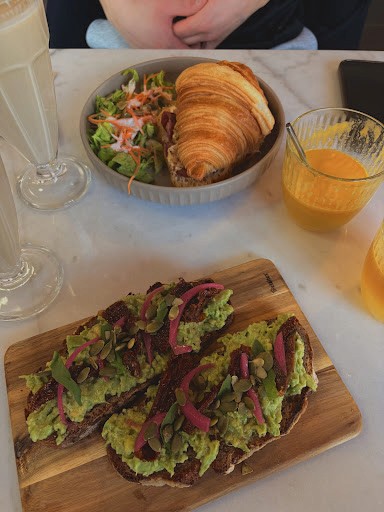 avocado-toast-croissant